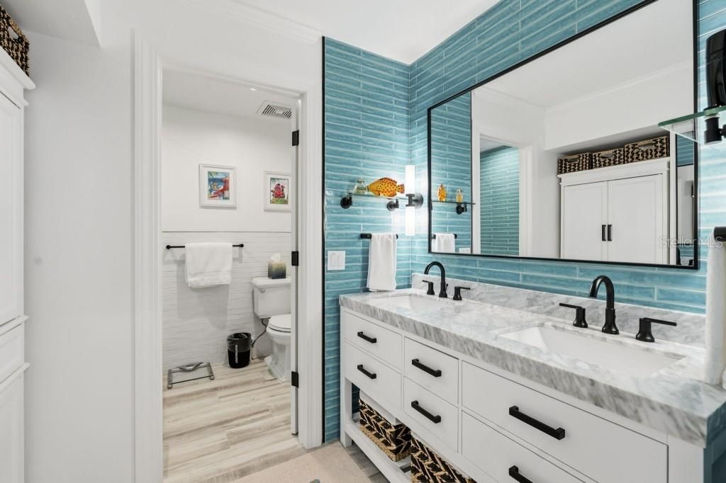 For Sale: $622,000 (1 beds, 1 baths, 1094 Square Feet)