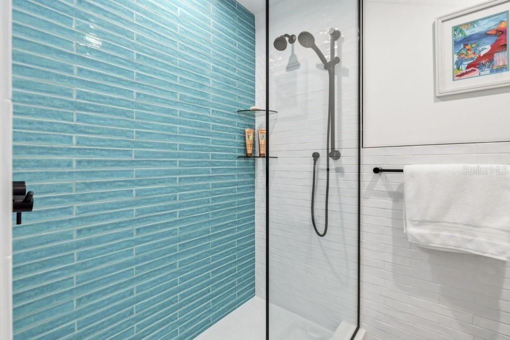 For Sale: $622,000 (1 beds, 1 baths, 1094 Square Feet)