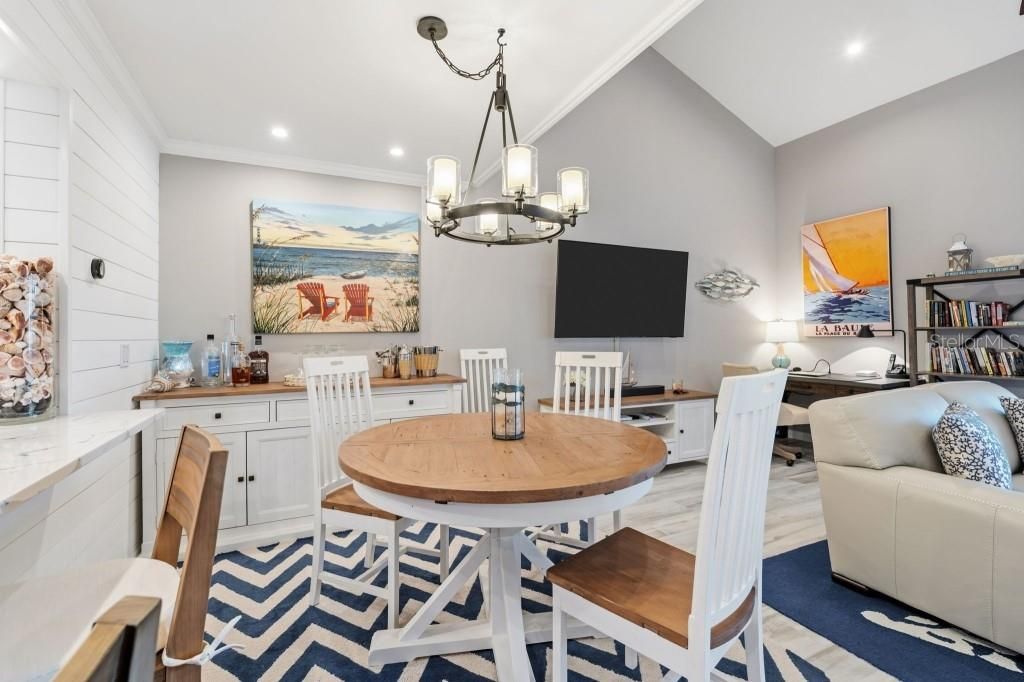 For Sale: $622,000 (1 beds, 1 baths, 1094 Square Feet)