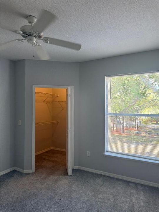 Active With Contract: $1,275 (1 beds, 1 baths, 712 Square Feet)