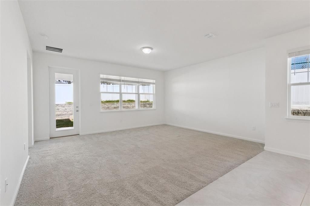 For Sale: $347,112 (3 beds, 2 baths, 1761 Square Feet)