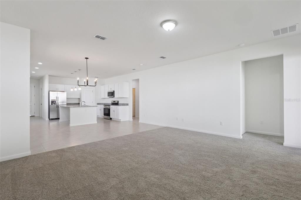 For Sale: $347,112 (3 beds, 2 baths, 1761 Square Feet)