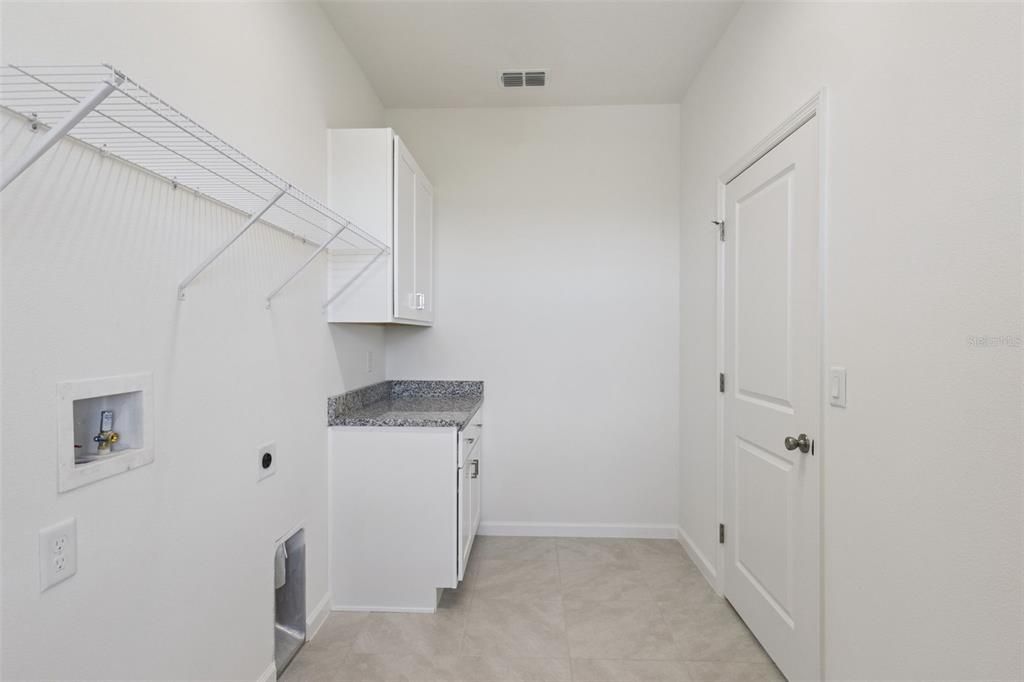 For Sale: $347,112 (3 beds, 2 baths, 1761 Square Feet)