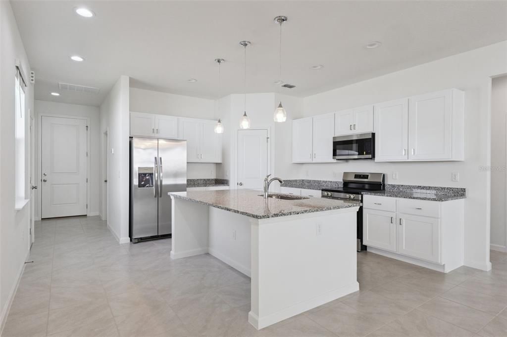 For Sale: $347,112 (3 beds, 2 baths, 1761 Square Feet)