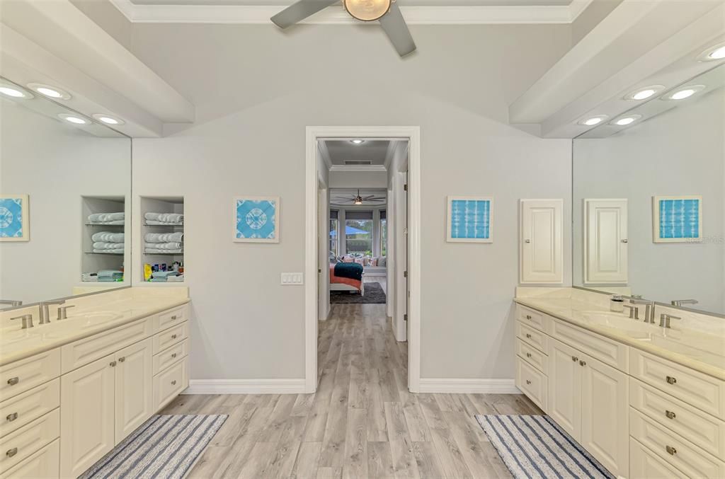 For Sale: $974,999 (3 beds, 2 baths, 2819 Square Feet)