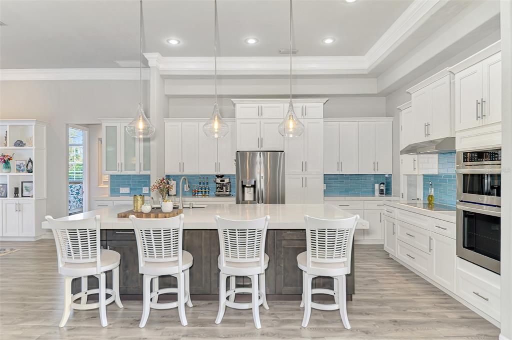 For Sale: $974,999 (3 beds, 2 baths, 2819 Square Feet)