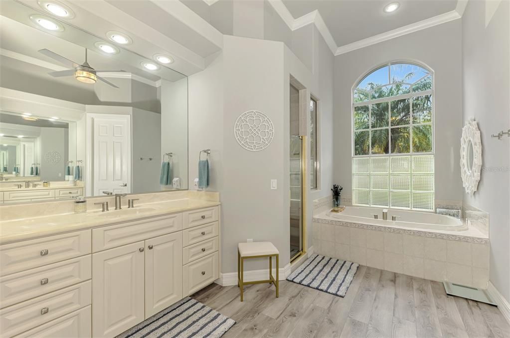 For Sale: $974,999 (3 beds, 2 baths, 2819 Square Feet)
