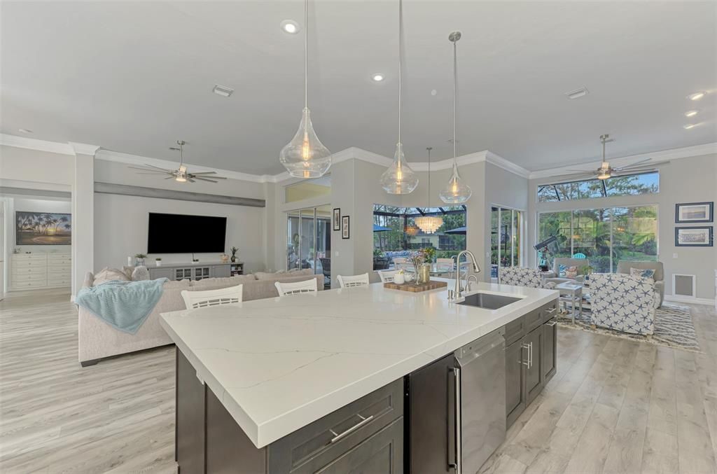 For Sale: $974,999 (3 beds, 2 baths, 2819 Square Feet)