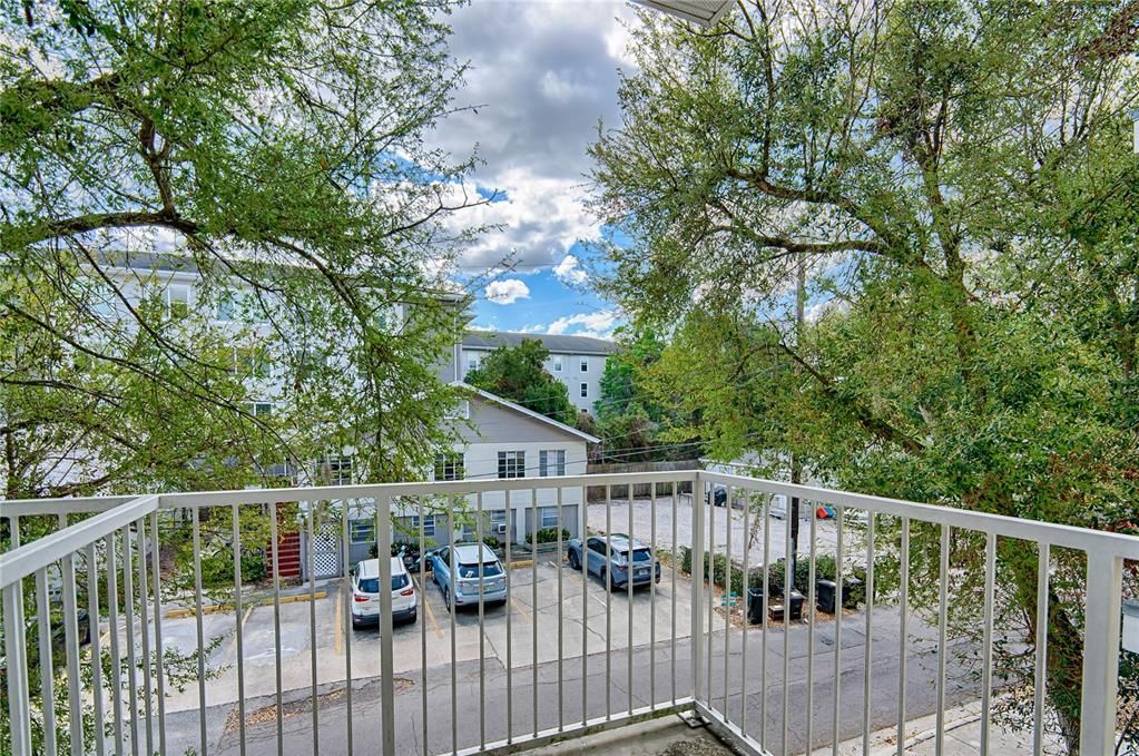 Active With Contract: $210,000 (1 beds, 1 baths, 531 Square Feet)