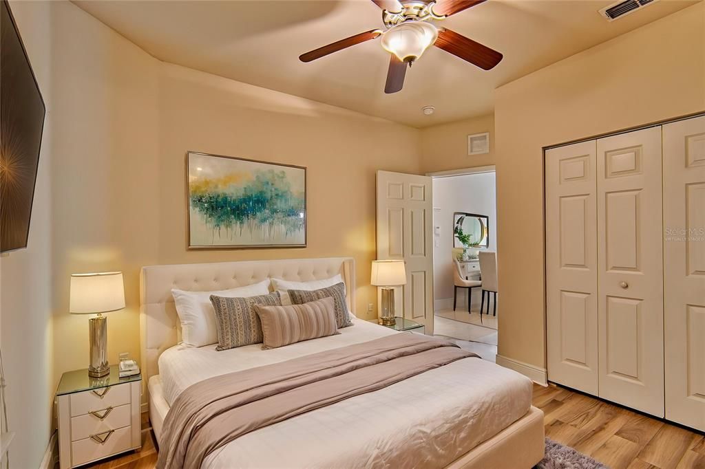 Active With Contract: $210,000 (1 beds, 1 baths, 531 Square Feet)