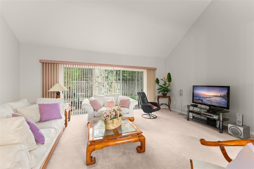 Active With Contract: $399,900 (3 beds, 2 baths, 1712 Square Feet)