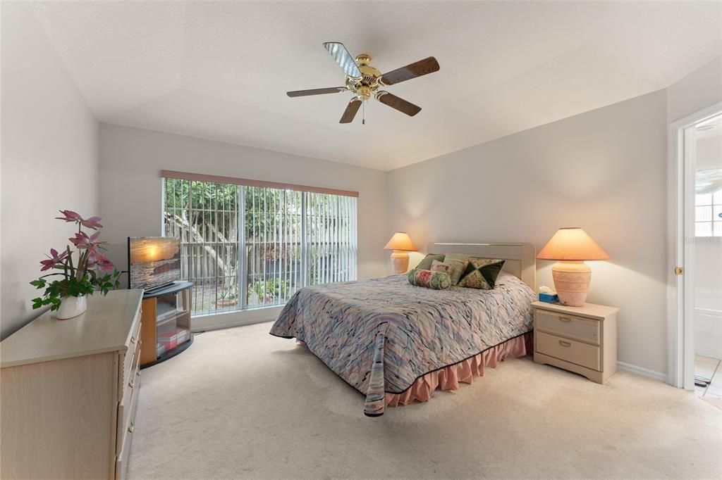 Active With Contract: $399,900 (3 beds, 2 baths, 1712 Square Feet)