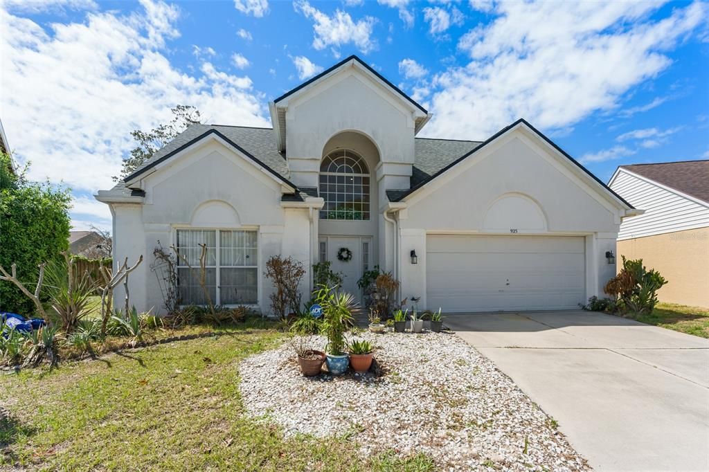 Active With Contract: $399,900 (3 beds, 2 baths, 1712 Square Feet)