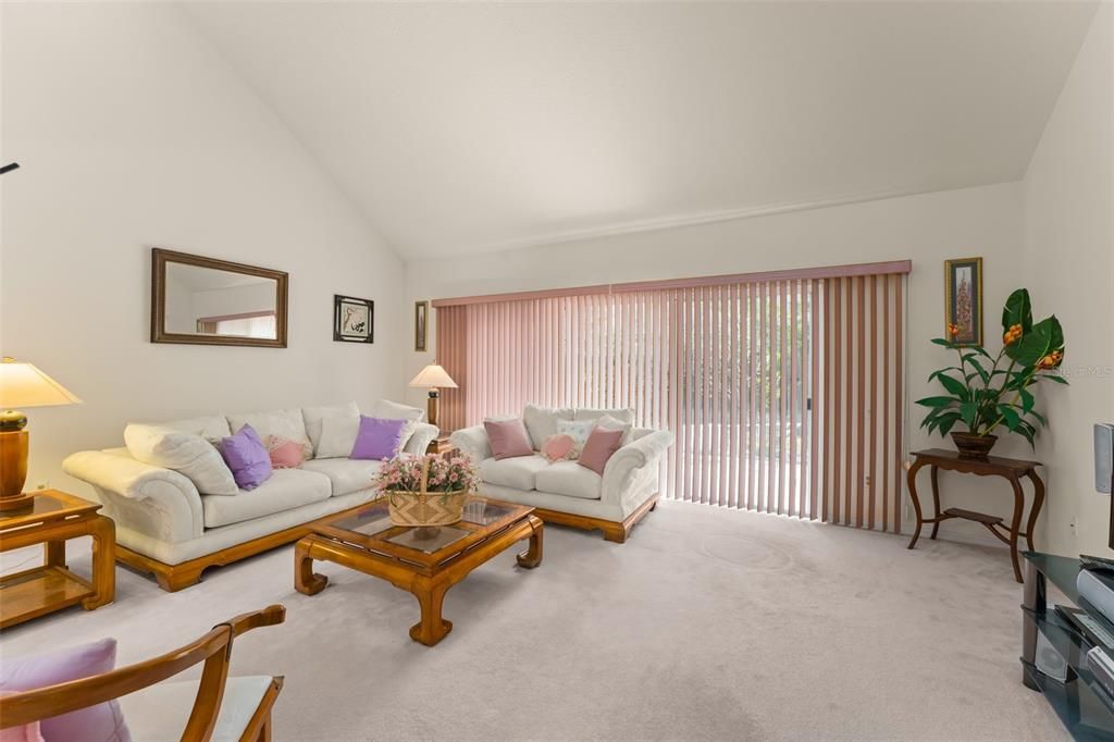 Active With Contract: $399,900 (3 beds, 2 baths, 1712 Square Feet)