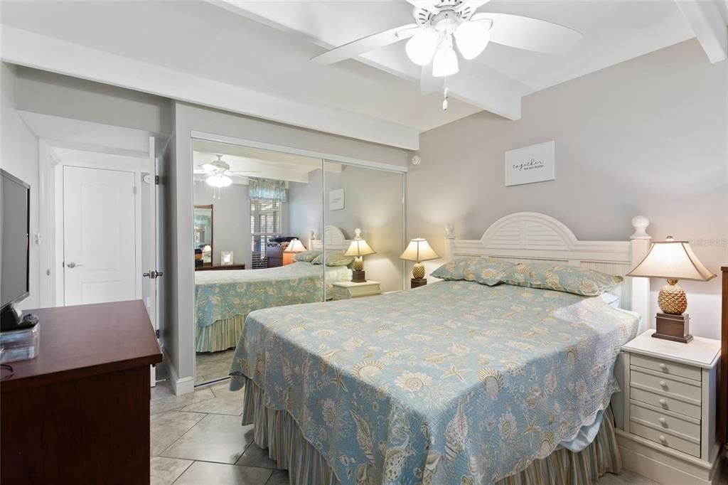 For Sale: $155,000 (1 beds, 1 baths, 648 Square Feet)