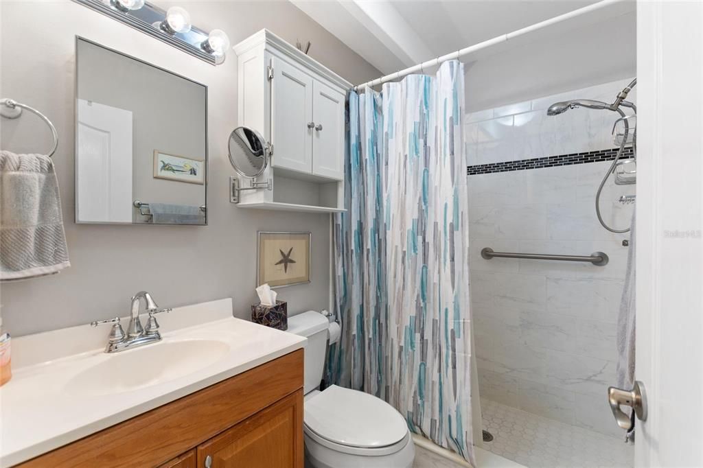 For Sale: $155,000 (1 beds, 1 baths, 648 Square Feet)