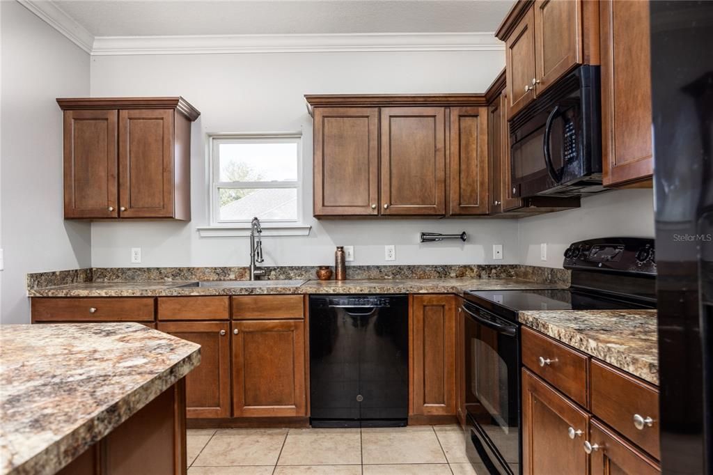 En Venta: $285,000 (3 camas, 2 baños, 1432 Pies cuadrados)