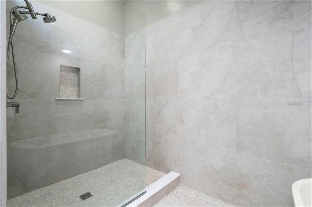 На продажу: $1,399,000 (3 спален, 2 ванн, 3230 Квадратных фут)