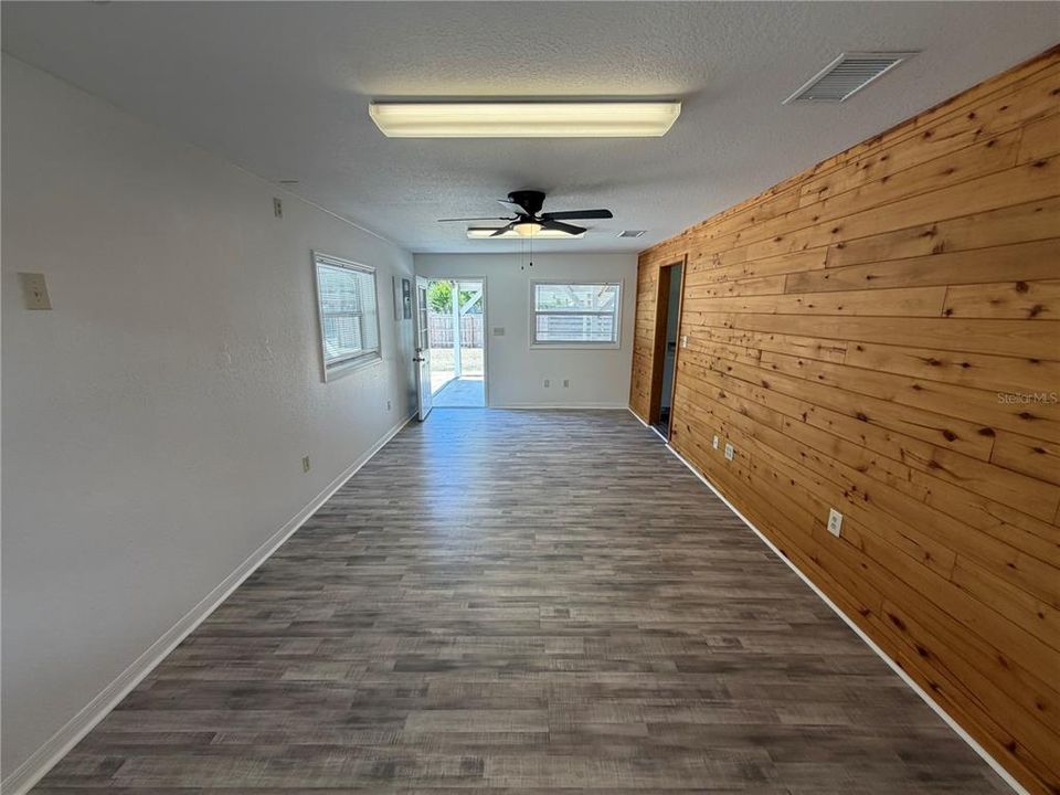 For Rent: $1,500 (1 beds, 1 baths, 1400 Square Feet)