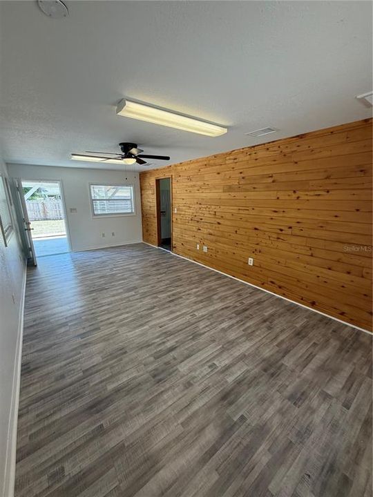 For Rent: $1,500 (1 beds, 1 baths, 1400 Square Feet)