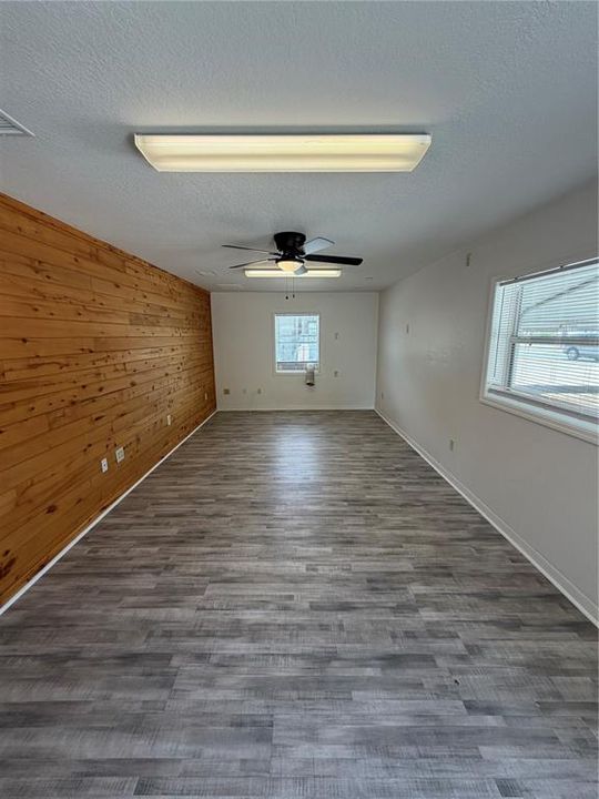 For Rent: $1,500 (1 beds, 1 baths, 1400 Square Feet)