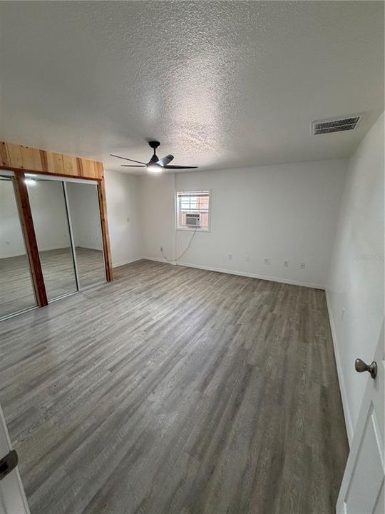 For Rent: $1,500 (1 beds, 1 baths, 1400 Square Feet)