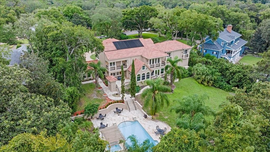 For Sale: $2,650,000 (6 beds, 6 baths, 7315 Square Feet)