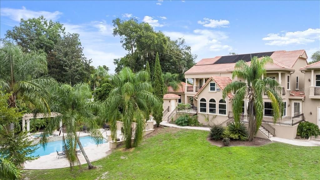 For Sale: $2,650,000 (6 beds, 6 baths, 7315 Square Feet)