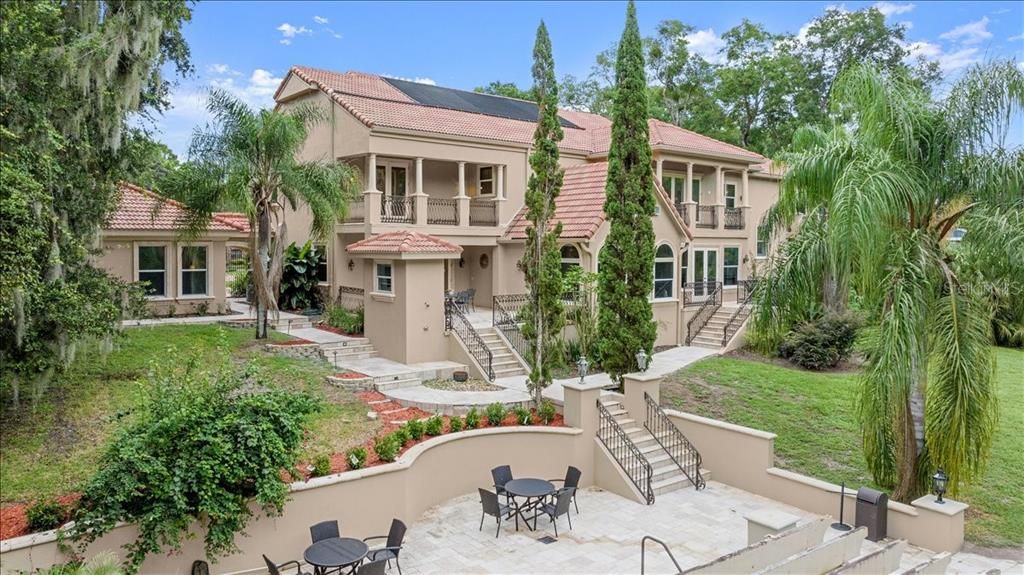 For Sale: $2,650,000 (6 beds, 6 baths, 7315 Square Feet)