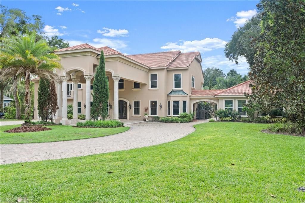 For Sale: $2,650,000 (6 beds, 6 baths, 7315 Square Feet)