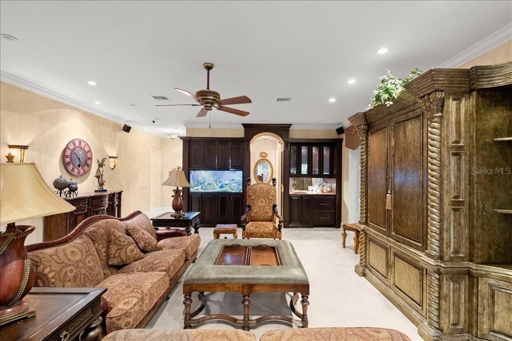 For Sale: $2,650,000 (6 beds, 6 baths, 7315 Square Feet)