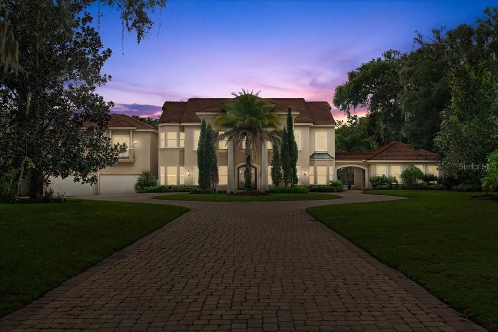 For Sale: $2,650,000 (6 beds, 6 baths, 7315 Square Feet)