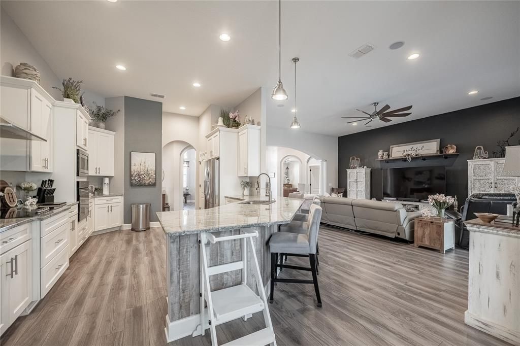 Active With Contract: $749,999 (4 beds, 3 baths, 3013 Square Feet)