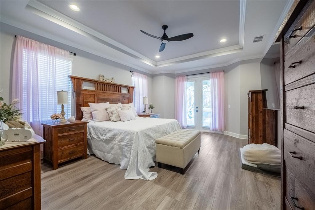 Active With Contract: $749,999 (4 beds, 3 baths, 3013 Square Feet)