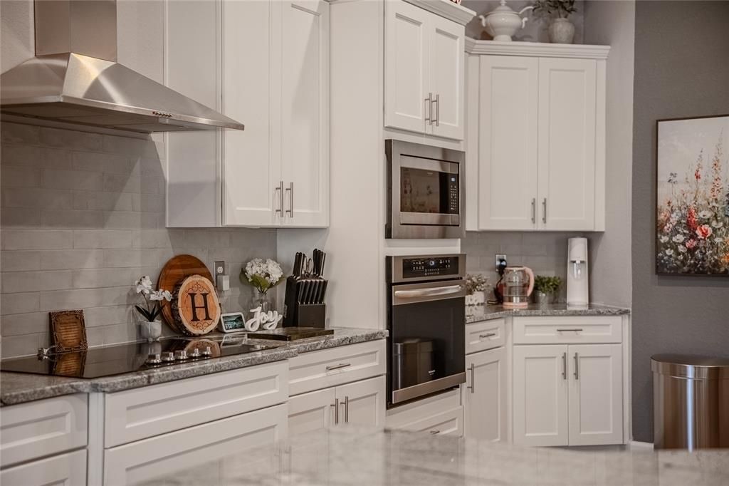 Active With Contract: $749,999 (4 beds, 3 baths, 3013 Square Feet)