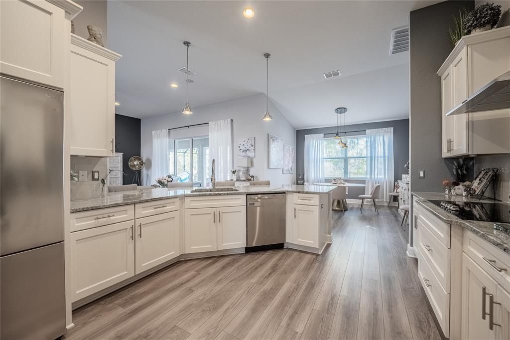 Active With Contract: $749,999 (4 beds, 3 baths, 3013 Square Feet)