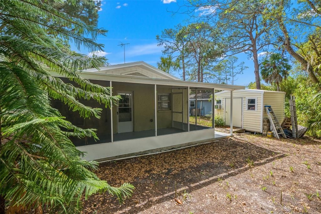 For Sale: $194,900 (2 beds, 1 baths, 864 Square Feet)