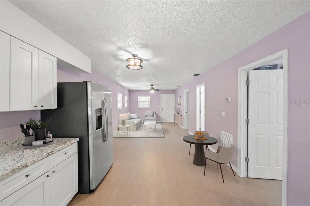 For Sale: $194,900 (2 beds, 1 baths, 864 Square Feet)