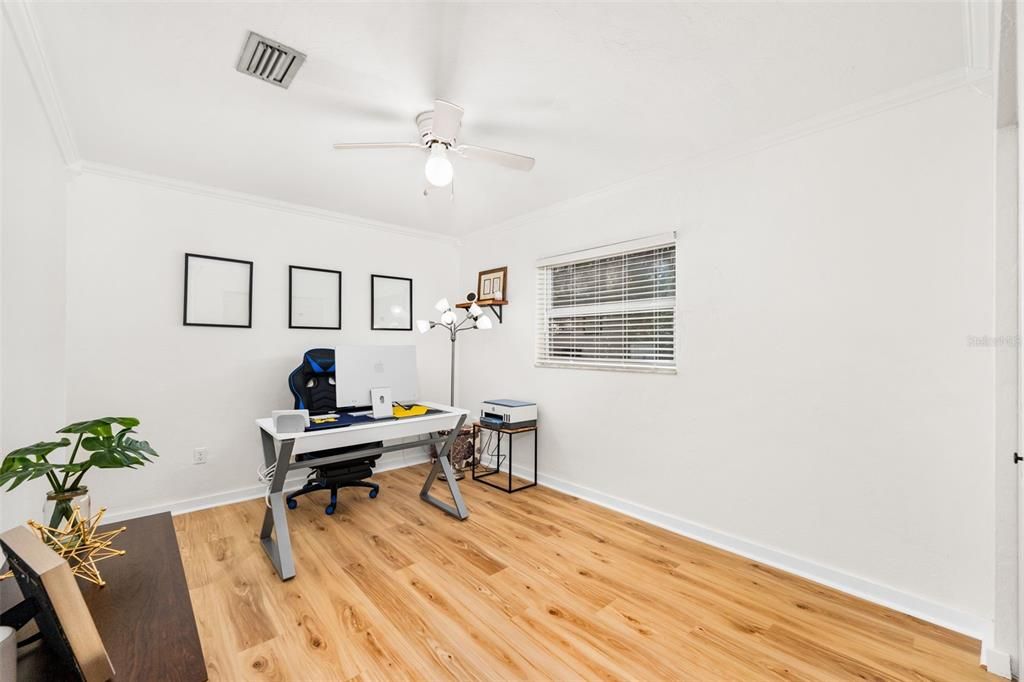 Active With Contract: $354,900 (3 beds, 2 baths, 1632 Square Feet)