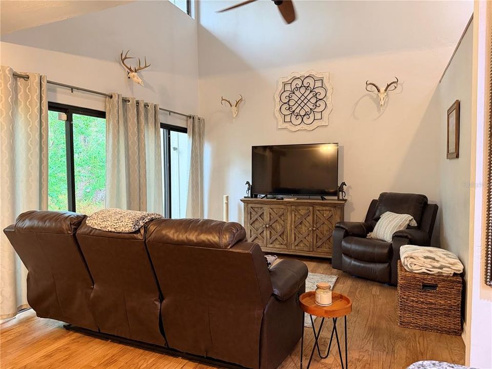 En Venta: $160,000 (3 camas, 2 baños, 1290 Pies cuadrados)