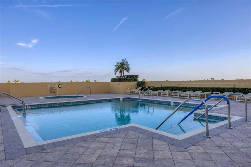 For Sale: $689,000 (2 beds, 2 baths, 2051 Square Feet)