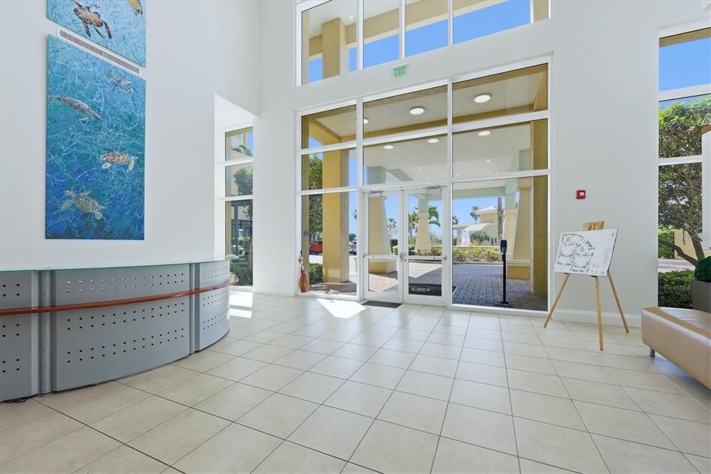 For Sale: $689,000 (2 beds, 2 baths, 2051 Square Feet)