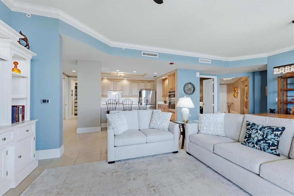 For Sale: $689,000 (2 beds, 2 baths, 2051 Square Feet)