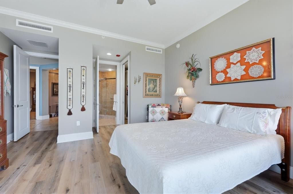 For Sale: $689,000 (2 beds, 2 baths, 2051 Square Feet)