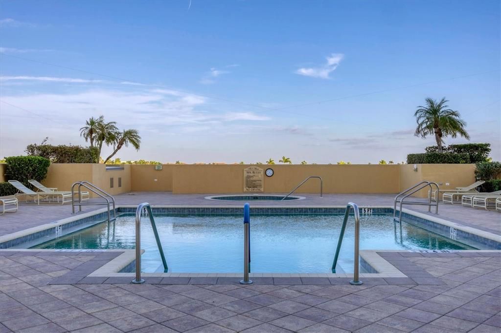 For Sale: $689,000 (2 beds, 2 baths, 2051 Square Feet)