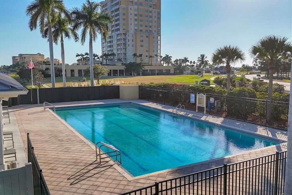 For Sale: $689,000 (2 beds, 2 baths, 2051 Square Feet)
