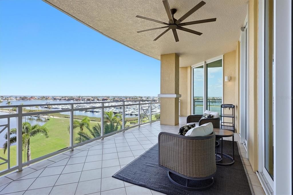 For Sale: $689,000 (2 beds, 2 baths, 2051 Square Feet)