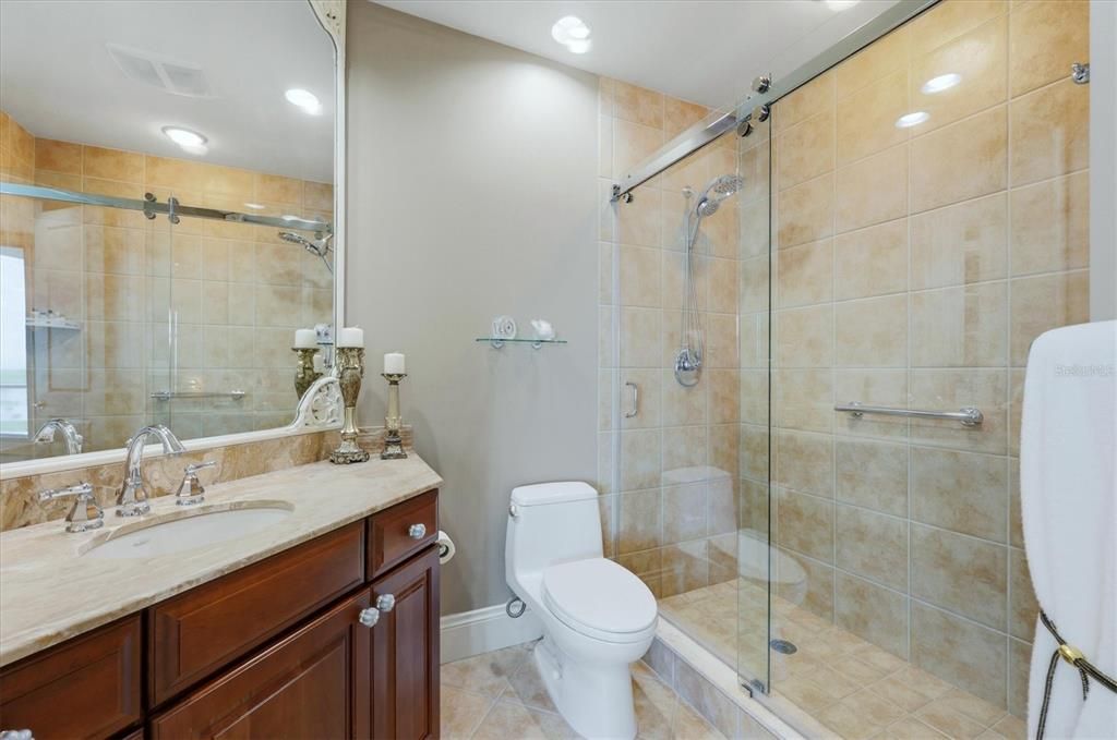 For Sale: $689,000 (2 beds, 2 baths, 2051 Square Feet)