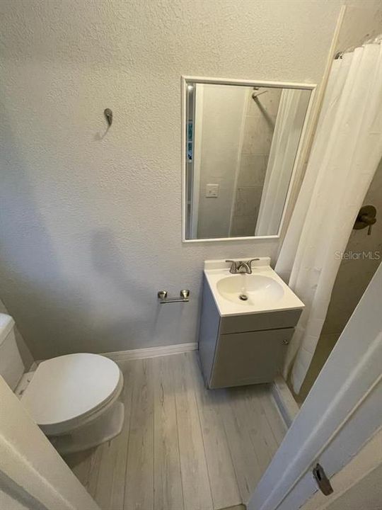 На продажу: $234,900 (3 спален, 2 ванн, 1036 Квадратных фут)