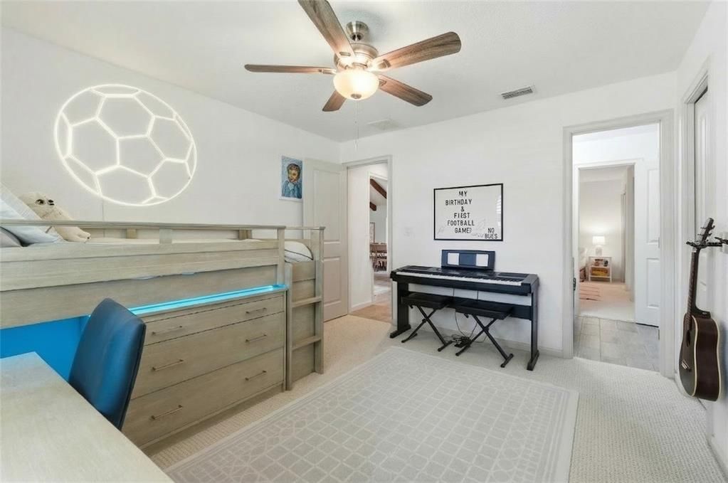 En Venta: $799,000 (4 camas, 3 baños, 3757 Pies cuadrados)